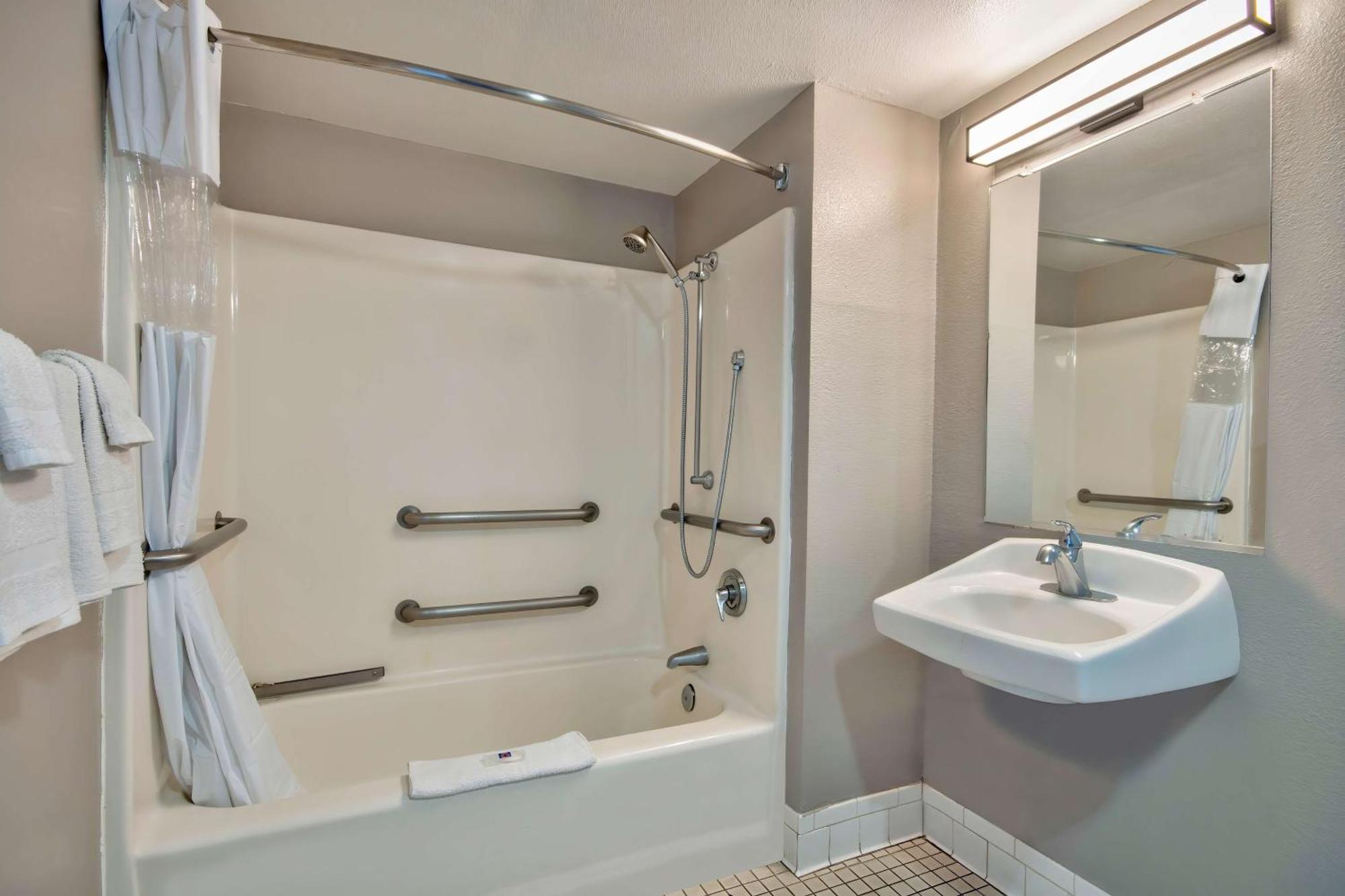 Hotel 6-albuquerque, Nm - Carlisle 2*